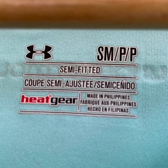 UnderArmour Tee - Picture 3 of 3